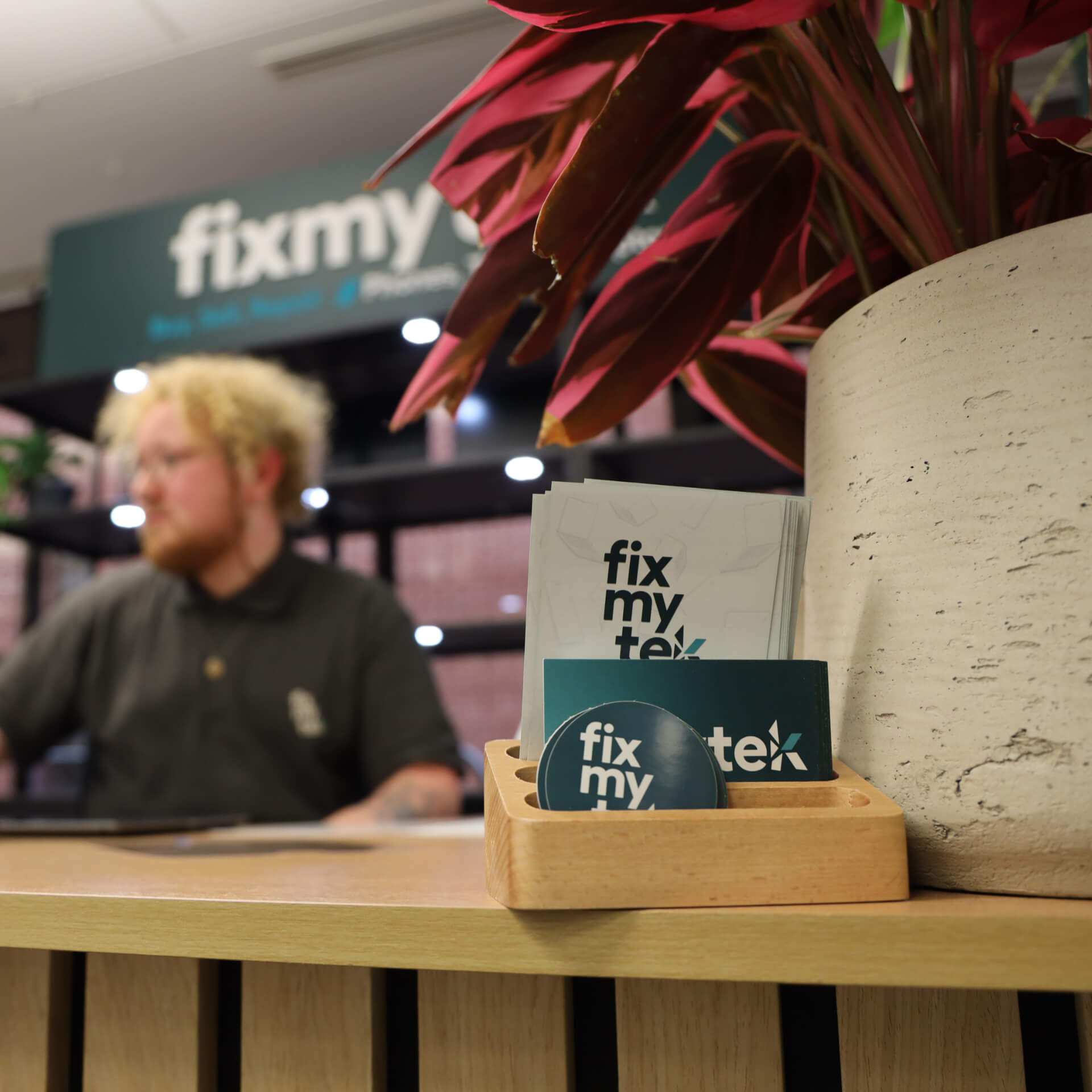Photo of the FixMyTek team in the shop